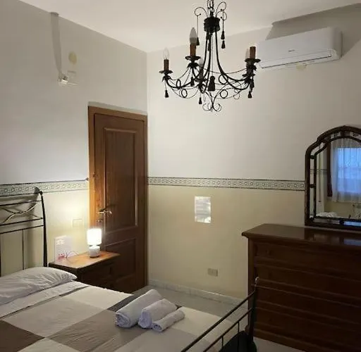 Casa Sul Mare Con Posto Auto E Giardino Privato Apartament