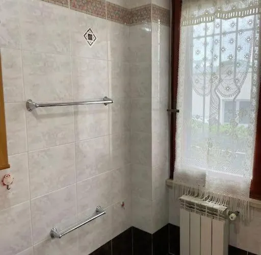 Casa Sul Mare Con Posto Auto E Giardino Privato Terracina