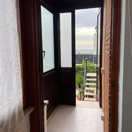 Apartment Casa Sul Mare Con Posto Auto E Giardino Privato