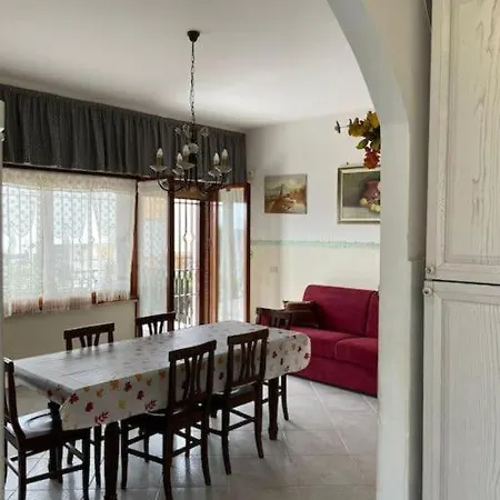 Casa Sul Mare Con Posto Auto E Giardino Privato * Terracina