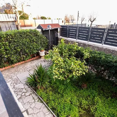Casa Sul Mare Con Posto Auto E Giardino Privato Apartment Terracina