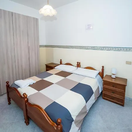 Casa Sul Mare Con Posto Auto E Giardino Privato * Terracina